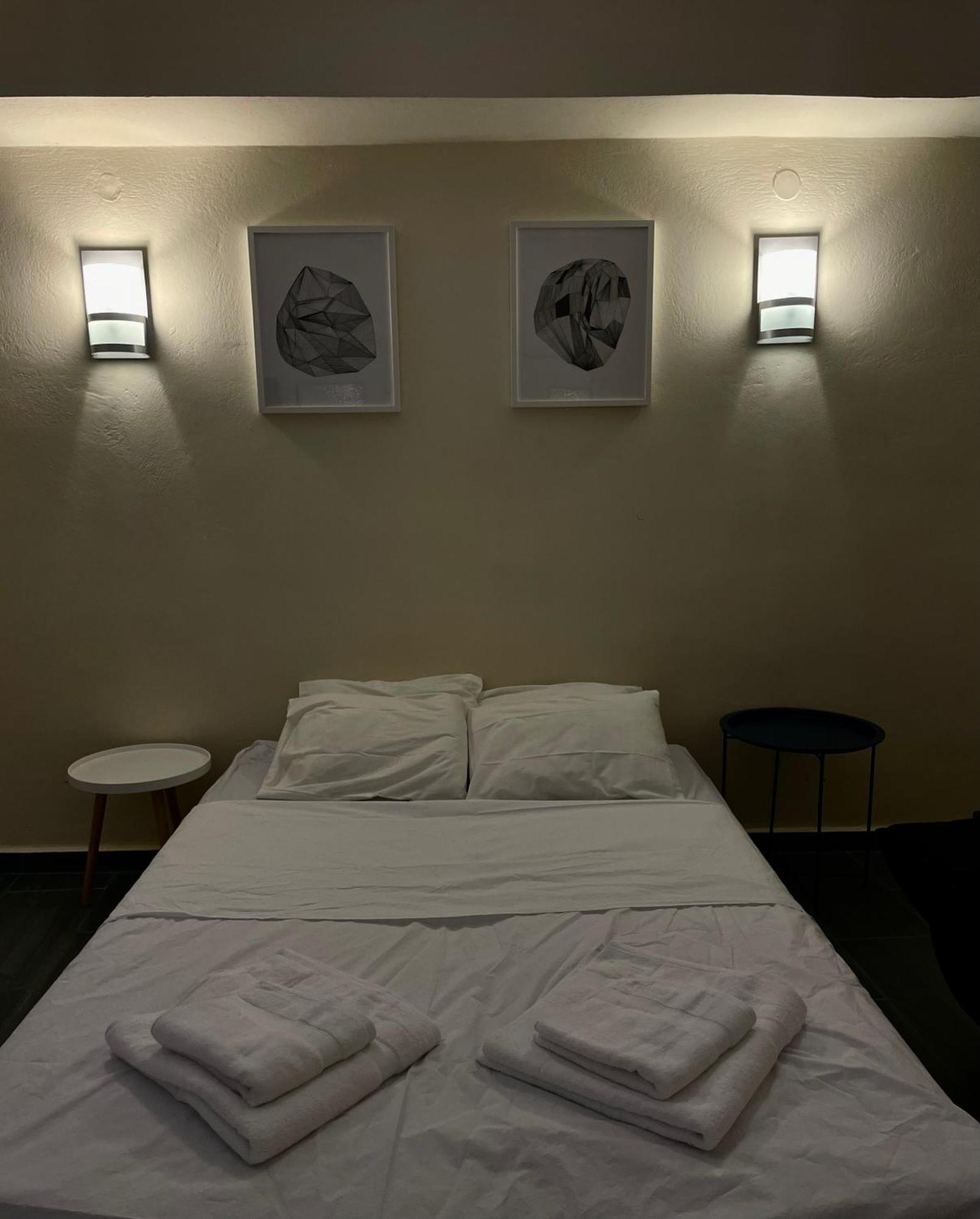 Sea La Vie - Beachfront Retreat Лутраки Екстериор снимка