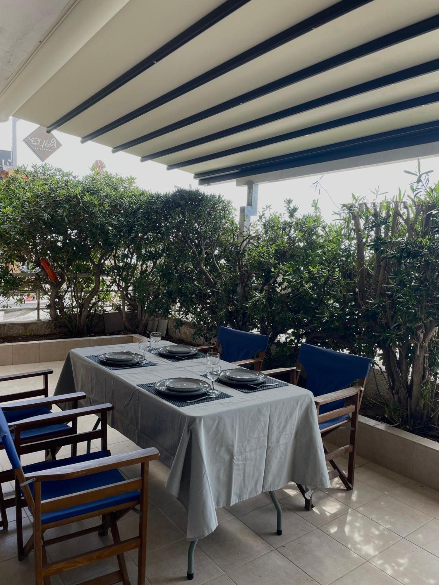 Sea La Vie - Beachfront Retreat Лутраки Екстериор снимка